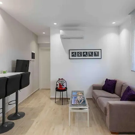 Luxury Cozy In The Center Апартаменти *